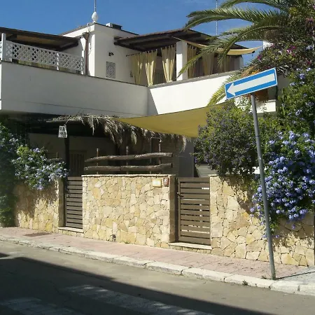 Casa Con Terrazzo In Stile Mediterraneo